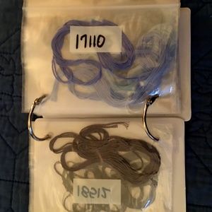 Embroidery floss & two ring binder 28 envelopes of floss